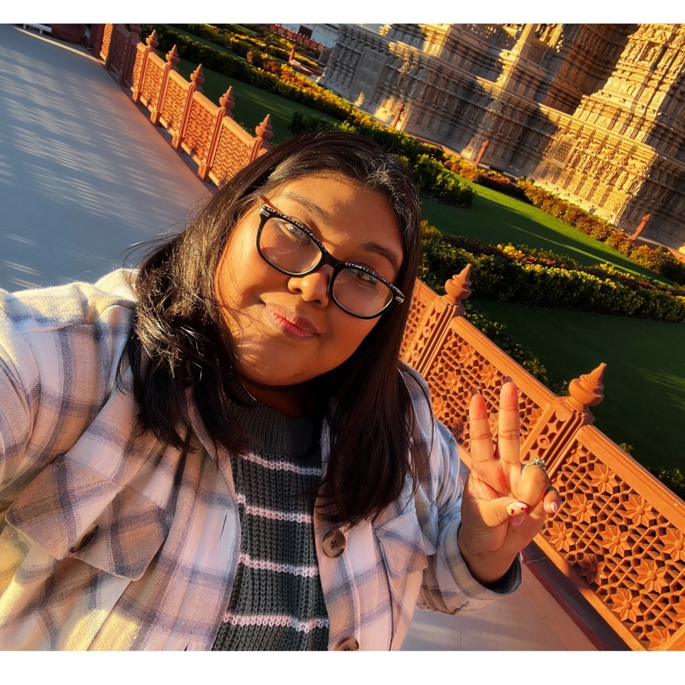 Meet your Posher, Valeria